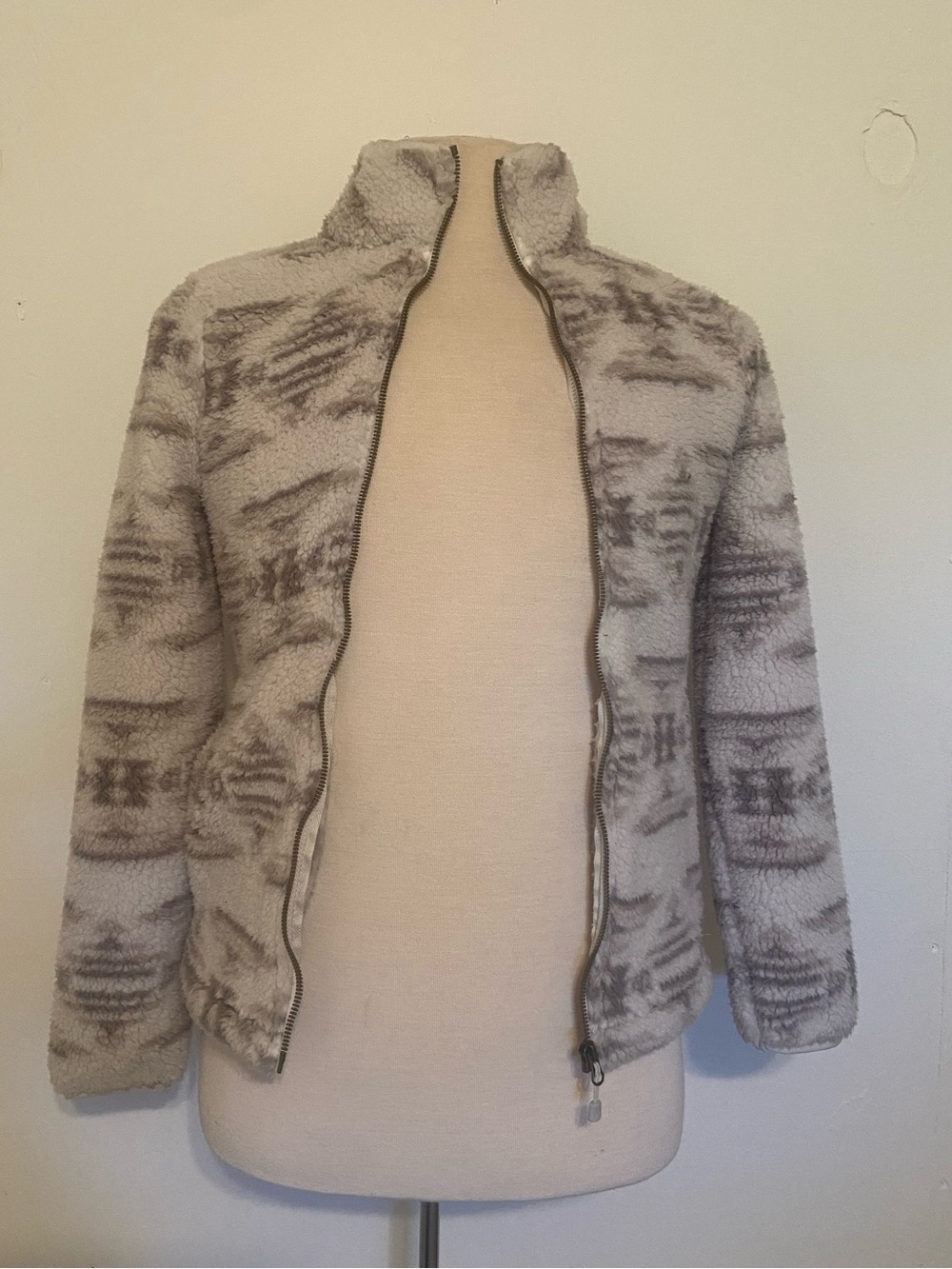 Avalanche Beige and Gray Sherpa Zip Jacket
